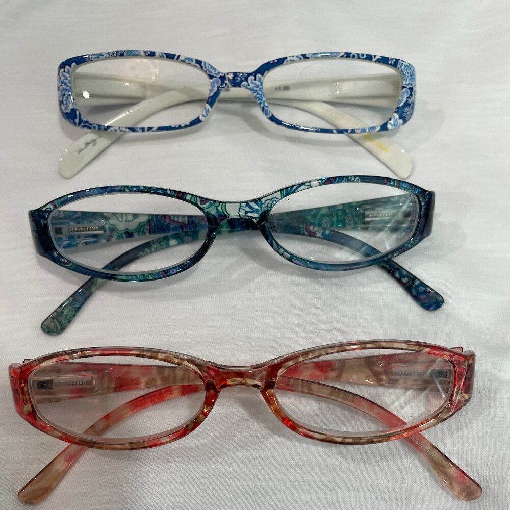 Vera Bradley 1.0 X readers/ one case